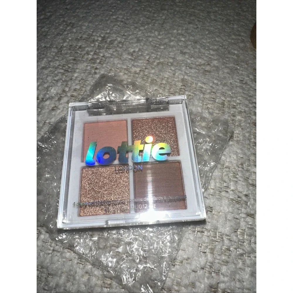 Lottie London Eyeshadow Quad Palette THE ROSE GOLDS Makeup 0.12 oz NEW